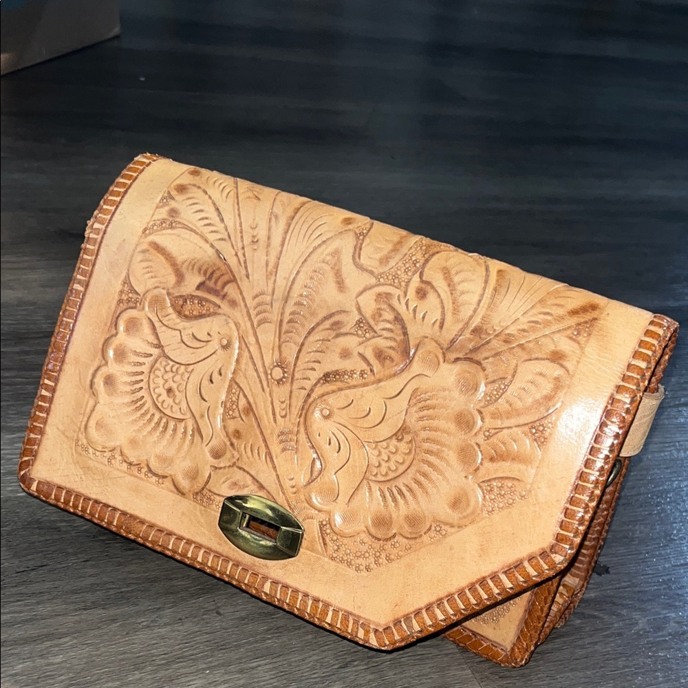Elegant Tan Leather Clutch